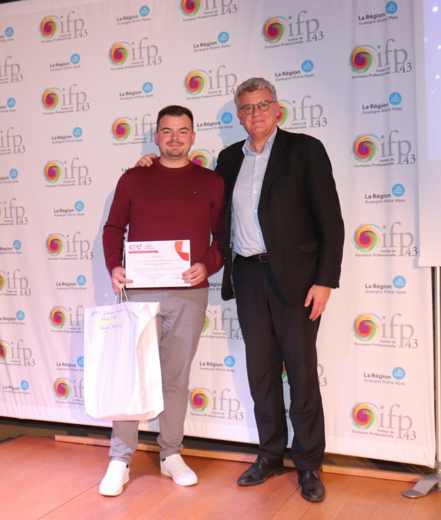 Cérémonie de remise des diplÎmes ifp43 novembre 2025